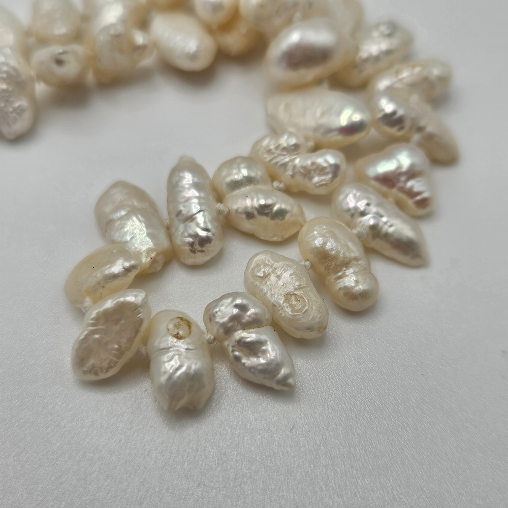 VINTAGE Cream Freshwater Baroque Rice Pearl Opera Length 55" Strand Necklace - Picture 6 of 7